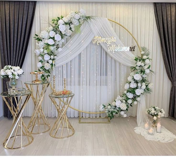 Gold Circle Arch